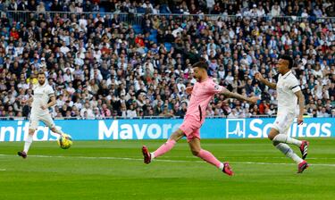 El delantero gallego remató un gran centro desde la izquierda y batió a Thibaut Courtois.