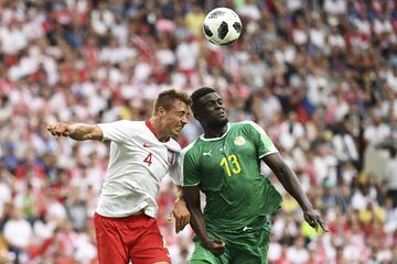 Thiago Rangel Cionek y Alfred N'Diaye.