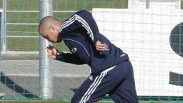<B>CASI A PUNTO.</B> Ronaldo prepara su vuelta a los terrenos de juego.
