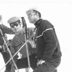 77 year old Carlos Soria summits Annapurna