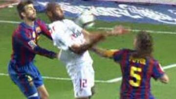 El Sevilla reclamó un penalti a Kanouté