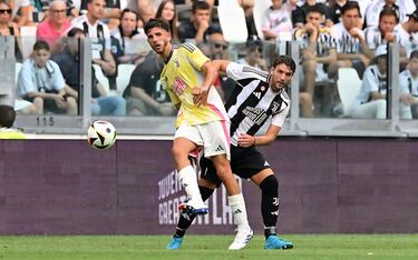 La Juventus le cede al Racing al central zurdo Facu González