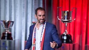 Godín, en el homenaje que recibió el jueves en el Metropolitano, organizado por la Unión de Peñas del Atlético.