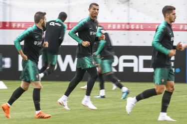 Maniche: "Moving to a new club might suit Cristiano"