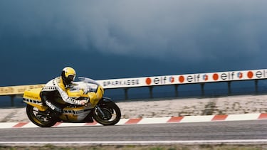 "King Kenny" o "El Marciano", tiene tres campeonatos mundiales de la categoría reina del motociclismo: 1978, 1979 y 1980.