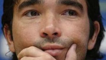 <b>DE NUEVO EN JUEGO.</b Tras conocer a su caurto hijo, Deco ya está de nuevo a las órdenes de Rijkaard.