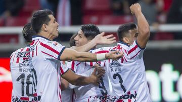 Debut triunfal de Chivas: 2-0 sobre Xolos de Tijuana