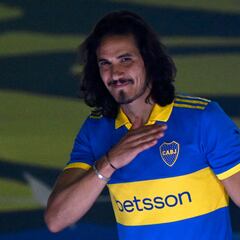 Cada gol de Cavani le salió al Valencia por un millón de euros