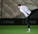 Lewandowski afila el olfato ante la nostálgica Chile