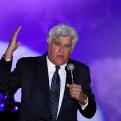 Jay Leno resulta herido grave tras una explosión en su garaje