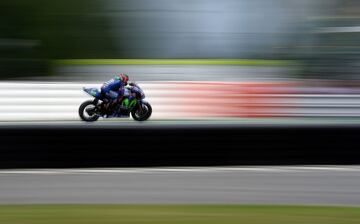 Movistar Yamaha MotoGP's Spanish rider Maverick Vinales competes during the MotoGP event of the Grand Prix of the Czech Republic in Brno on August 6, 2017. / AFP PHOTO / Michal Cizek