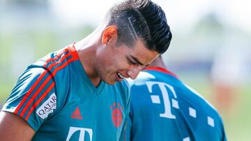 James feliz por volver a los entrenamientos con su equipo.