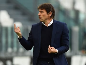 Soccer Football - Serie A - Juventus v Inter Milan - Allianz Stadium, Turin, Italy - May 15, 2021 Inter Milan coach Antonio Conte REUTERS/Massimo Pinca