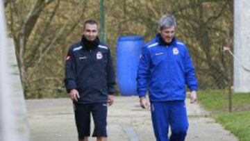 11/01/13 DEPORTIVO DE LA CORUÑA ENTRENAMIENTO
AYOZE CON EL FISIOTERAPEUTA
