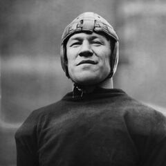 Who was Jim Thorpe and why did he lose his gold medals in the 1912 Olympics?
