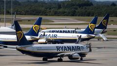 Imagen de varios aviones de Ryanair.