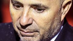 Sampaoli: "Es antigua la discusión de defender con tres o cuatro"
