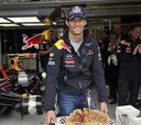 Webber seguirá una temporada más en Red Bull con Vettel