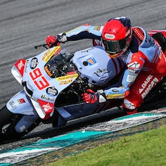 Atracón de vueltas de Márquez con una Ducati ya más rápida que su Honda