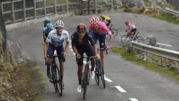 01/11/20  VUELTA CICLISTA A ESPA&Ntilde;A 2020  CORONAVIRUS  COVID-19    ETAPA  12   POLA DE LAVIANA  -  ALTO DE ANGLIRU     CARAPAZ  HUGH CARTHY   ENRIC MAS   ROGLIC AL FONDO
 