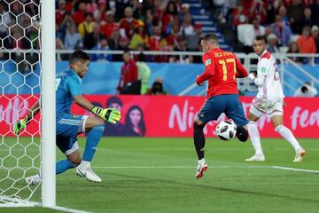 2-2. El VAR concedi¨® el segundo gol a Iago Aspas.