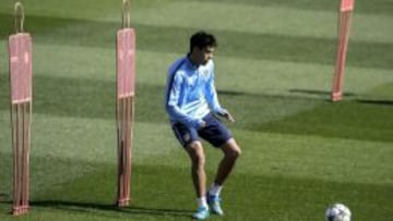 Raúl Jiménez apunta al once