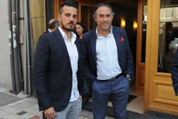 Entrenador de la Cultural Leonesa y el director general del club Felipe Llamazares. 