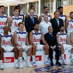 El Real Madrid se hace la foto oficial con la nueva equipación