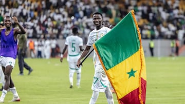 Pape Sarr celebra tras el 4-0 de Senegal a Mauritania en las eliminatorias de África rumbo al Mundial 2026 de la FIFA.
