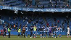 Los jugadores del Deportivo se despiden en el &uacute;ltimo partido de la temporada en Riazor.