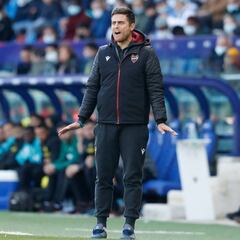 Alessio: "Aún estamos lejos, hay que agachar la cabeza y apretar"