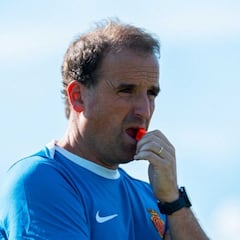 Arrasate: “La lesión de Leo Román es una faena; jugará Bergström”