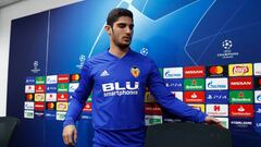 Guedes, en rueda de prensa.