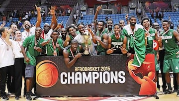 La selección nigeriana celebra su primer Afrobasket.