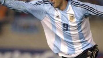 <B>INTERNACIONAL.</B> El club mano se hace con los servicios de un ariete que ha sido internacional con la albiceleste.