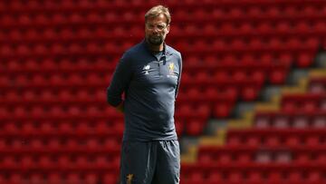 Klopp key to controlling Liverpool emotions, says Alonso