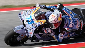 Álex Márquez con la Ducati del Gresini durante el GP de Cataluña de MotoGP en Montmeló.