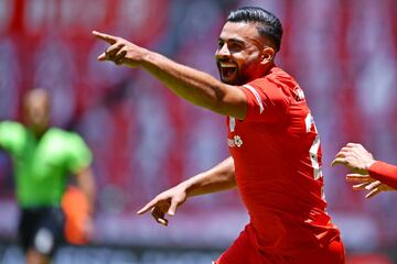 El atacante del Toluca parece que vive su torneo de consolidación en el Guardianes 2020. El jugador de 28 años acumula cinco goles en cinco juegos y se ubica como líder de goleo junto a André Pierre. Gignac de Tigres y Juan Ignacio Dinenno de Pumas.