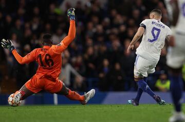 1-3. Karim Benzema marca el tercer gol.
