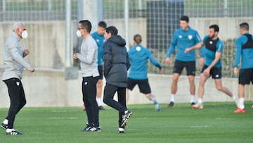 Marcelino con Uria e Isma Fern&aacute;ndez, en Lezama.