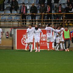Lucas Ribeiro se viste de héroe y lo cambia todo