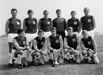 Apodados ‘La Academia del Fútbol’, en los años sesenta vivieron una de las etapas más gloriosas del club comandados por Bobby Moore y entrenados por Ron Greenwood. Tras ganar la Copa de Inglaterra en 1964, levantaron su primer título europeo al año siguiente. El camino a Wembley estuvo marcado por los duelos frente a Gent, Sparta de Praga, Lausana-Sport y Real Zaragoza. En la final se impusieron por dos goles a cero al 1860 Múnich. Doblete de Alan Sealey en la segunda parte. Regresaría dos años más tarde a una final de Recopa pero perdería contra el Anderlecht belga. 