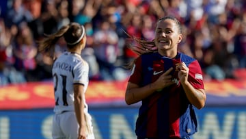 19/11/23 FUTBOL FEMENINO
PARTIDO PRIMERA DIVISION FEMENINA
FC BARCELONA - REAL MADRID
GOL CLAUDIA PINA 4-0 ALEGRIA