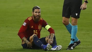 Ramos tuvo que irse lesionado con problemas en el b&iacute;ceps femoral izquierdo.