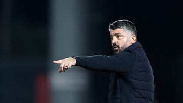 LA NUCÍA (ALICANTE), 03/01/2023.- El entrenador del Valencia, Gennaro Gattuso, durante el partido correspondiente a los dieciseisavos de final de la Copa del Rey entre La Nucía y el Valencia celebrado este martes en el estadio olímpico Camilo Cano. EFE/Biel Aliño
