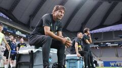 SEOUL, SOUTH KOREA - JULY 11: Antonio Conte, head coach of Tottenham Hotspur during the Tottenham Hotspur training session at Seoul World Cup Stadium on July 11, 2022 in Seoul, South Korea. (Photo by Tottenham Hotspur FC/Tottenham Hotspur FC via Getty Images)