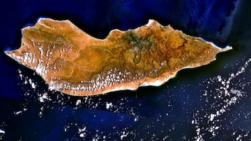 La isla entre dos continentes que es casi inaccesible por la guerra: tiene un paisaje digno de Dalí