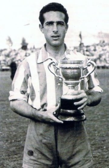 Pedro Bazán fichó por el Málaga en 1949, procedente del Real Jaén, hasta 1954. Sigue siendo el máximo goleador en la historia del equipo malaguista con 194 goles, de los cuales 31 fueron en Primera División. También ostenta el récord de mayor número de goles en un partido de Segunda, 9 goles que le endoso a Cosme, portero del Hércules.