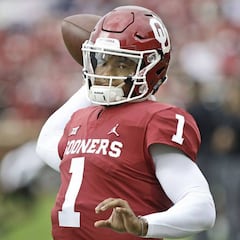 Diez quarterbacks a seguir en agencia libre, canje y el Draft