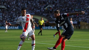 PASADENA, CALIFORNIA - JUNE 21: Sergio Ramos #93 of CF Monterrey is challenged by Kevin Casta�o #22 of CA River Plate during the FIFA Club World Cup 2025 group E match between CA River Plate and CF Monterrey at Rose Bowl Stadium on June 21, 2025 in Pasadena, California. Harry How/Getty Images/AFP (Photo by Harry How / GETTY IMAGES NORTH AMERICA / Getty Images via AFP)